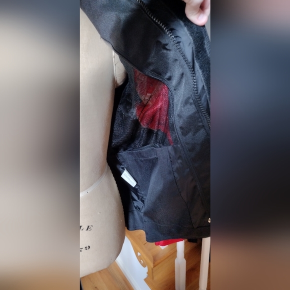 AGV sport armored motorcycle jacket - Picture 2 of 9